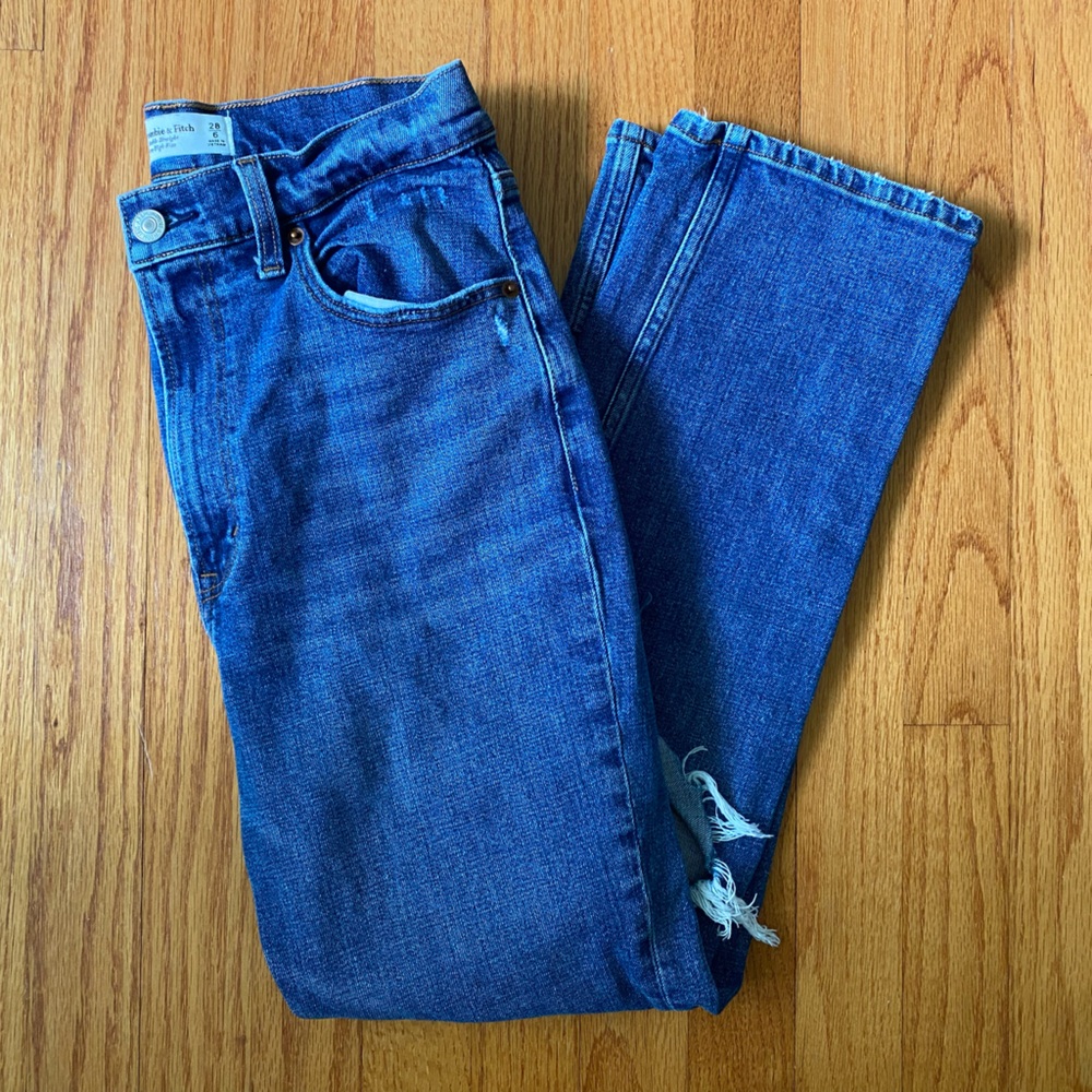 Abercrombie & Fitch The Ankle Straight High Rise Jeans